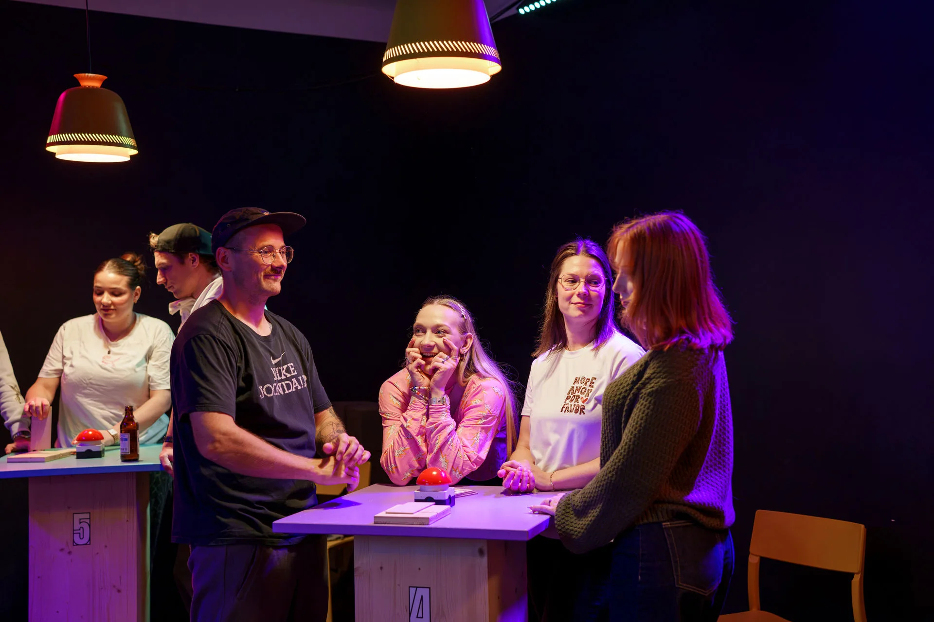 Mobile Bash – die Gameshow kommt zu euch Mobile Bash: Team fiebert bei der Gameshow von The Big Bash in einer spannenden Quizrunde mit